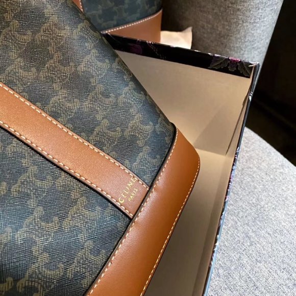 Bags - Picture 13 of 17